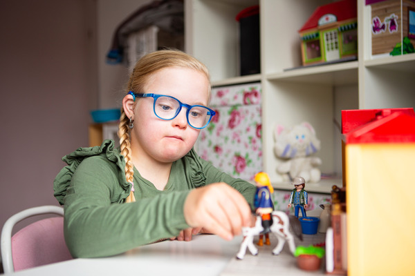 251106 Gehandicapte Kind Masja Stolk buro